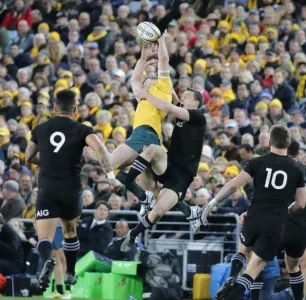 How to High Ball in Rugby with Confidence: Mastering the Art of Precision and Timing
